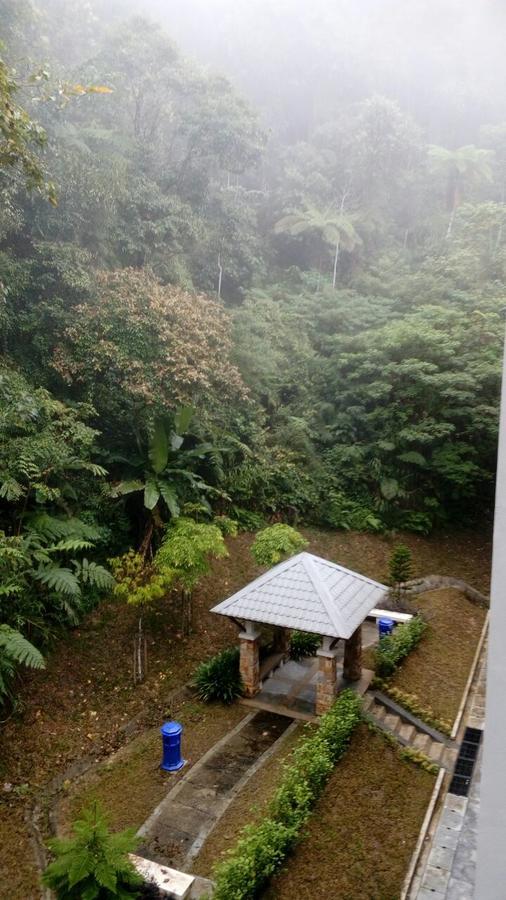 Azizi&Yati Muslim Homestay Cameron Highlands Bagian luar foto